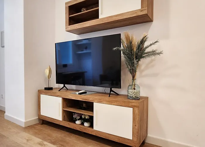 דירה Minimalist Loft Space מאלגה