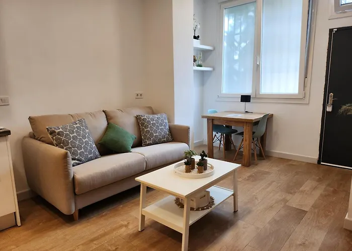 Minimalist Loft Space דירה